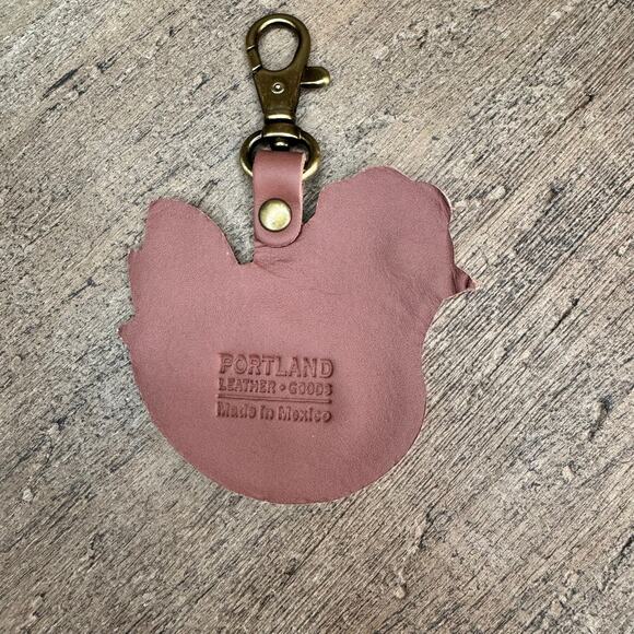 Portland Leather Francesca Charm Chicken Keychain Charm NEW - Picture 3 of 3